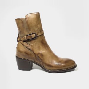 Lemargo round buckle boot, Fango-beige